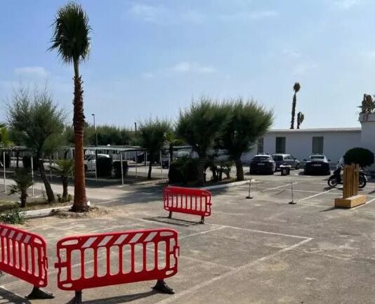 Torre del Greco, inaugurata area di sgambamento e panchina per chef Gambardella