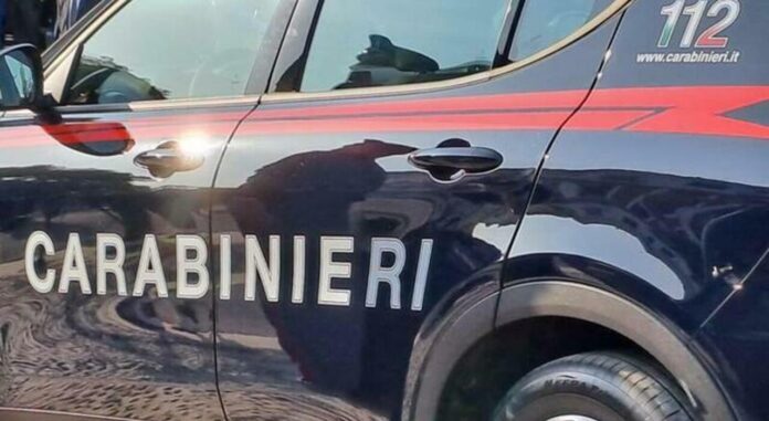 Napoli, via Marina: turisti americani rapinati in pieno giorno. Arrestato 40enne nigeriano