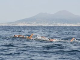 Nuoto di fondo: festa internazionale per la prima Capri-Torre del Greco
