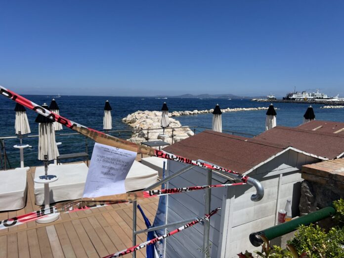 Casamicciola Terme: serata abusiva in un lido, sequestrato lo stabilimento. Denunciata un’imprenditrice