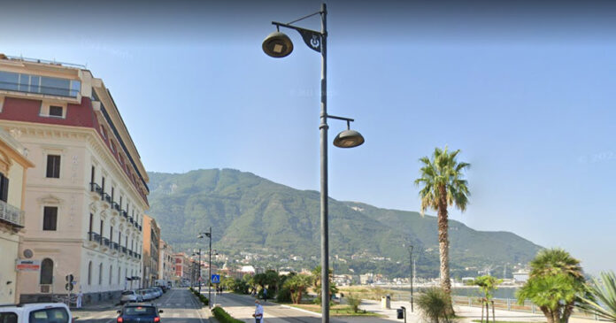 Castellammare, ztl serale nel weekend sul lungomare: da venerdì si parte