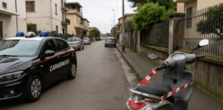 Santa Maria la Carità, scippo violento in strada: donna ferita alla testa. Arrestato 61enne, fermato il complice