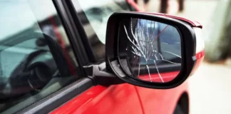 Napoli, truffe con la tecnica dello “specchietto”: tre misure cautelari. Colpita un’associazione a delinquere