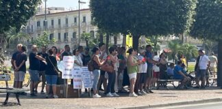 Pompei, secondo giorno di protesta dei chioschisti: “Non abbiamo più tempo da perdere”