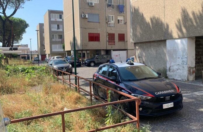 Napoli, sgomberi a Ponticelli: sigilli alla roccaforte del clan De Martino
