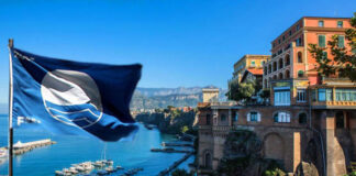 Sorrento: cerimonia di consegna della Bandiera Blu 2025, venerdì 27 giugno alla villa comunale