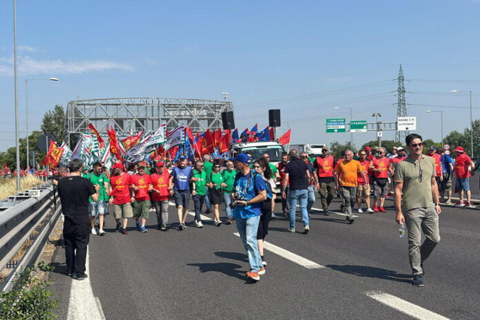 Metalmeccanici in piazza: "Rivendichiamo il rinnovo del contratto nazionale"