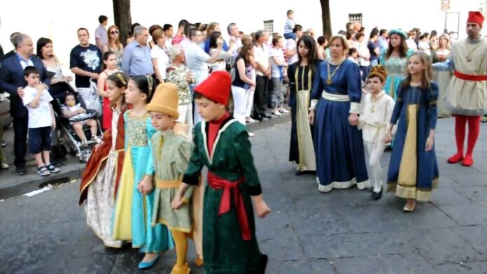 Nola: al via la XXIX edizione di “Medioevalia” con il grande Corteo Storico degli Orsini