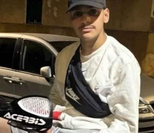 Tragedia a Varcaturo: 18enne accoltellato a morte in spiaggia, l’assassino sotto choc psichico