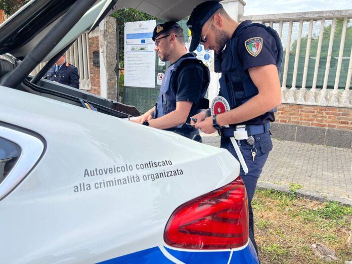 Pomigliano d’Arco, sgomberi in corso nel quartiere ex 219: liberati altri due locali abusivi