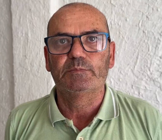 Napoli, sospeso il docente che ha minacciato la figlia di Meloni: tentato suicidio e procedimento disciplinare in corso