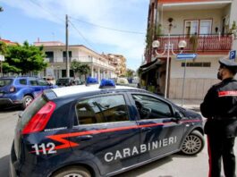 Acerra: tenta di investire l’ex compagna e le sue amiche. Arrestato 20enne per atti persecutori e violenze