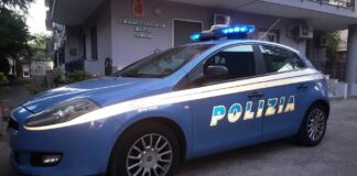 Marigliano: due auto con telaio contraffatto in vendita presso una concessionaria. Denunciato un 26enne per riciclaggio e uso di sigilli contraffatti