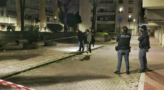 Napoli, sparatoria a Ponticelli: ferito 44enne, è in codice rosso