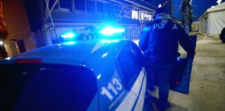 Napoli, tenta di rubare in un’auto in sosta: arrestato 44enne in via Marina