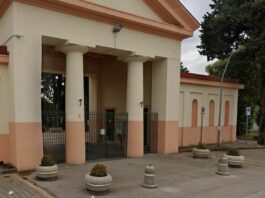 Casalnuovo, precipita nella tomba del marito: donna anziana salvata da 118 e Vigili del Fuoco