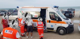 Tragedia a Pozzuoli: anziano perde la vita dopo un malore in mare