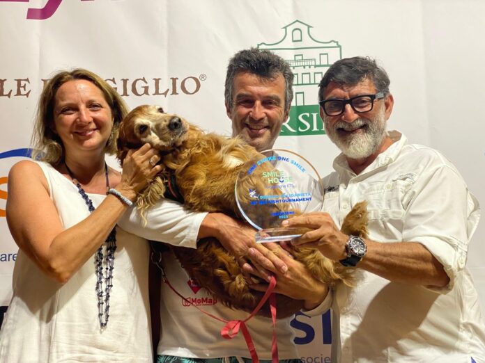 Da Ischia a Ventotene, la pesca d’altura issa le vele per la solidarietà: oltre 300 bandiere per i giovani di Smile House ETS