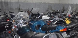 Napoli, ritrovata l'Harley di un turista Kuwaitiano: carabinieri scoprono deposito di moto rubate