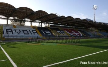 Blitz al Giraud, sigilli a palestra e locali interni: il Savoia diffida il Comune e chiede l’immediato accesso