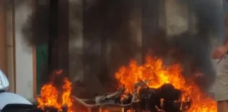 Napoli: Piazza Mercato, dà fuoco alla moto del fratello. Arrestato 46enne