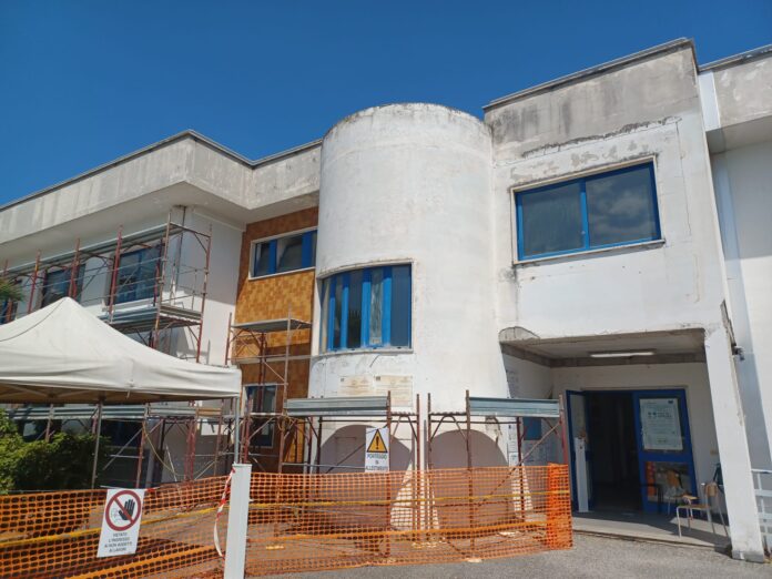 Torre Annunziata, al via la manutenzione estiva delle scuole: “Interventi senza intralciare le lezioni”