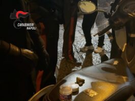 Caivano, droga seppellita in una fioriera al Parco Verde: arrestato 56enne