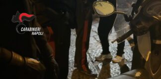Caivano, droga seppellita in una fioriera al Parco Verde: arrestato 56enne