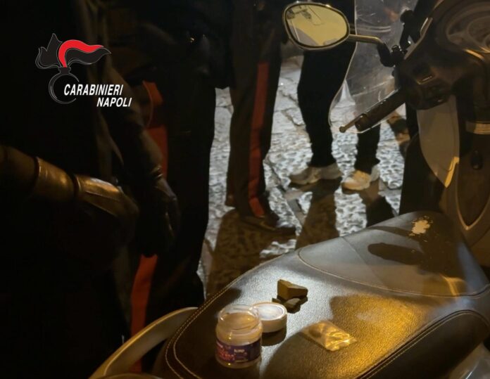Caivano, droga seppellita in una fioriera al Parco Verde: arrestato 56enne