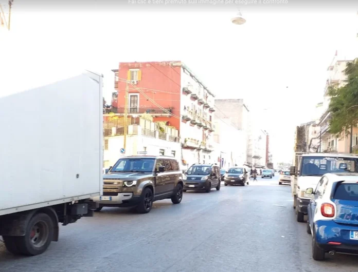 Napoli, Corso Arnaldo Lucci: fugge al controllo e aggredisce i poliziotti. Arrestato 53enne