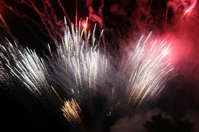 Santa Maria la Carità: fuochi d’artificio per una comunione causano incendio, 46enne denunciato