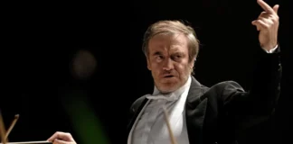 Bufera sul concerto di Valery Gergiev: la Reggia di Caserta annulla l’evento tra proteste e polemiche