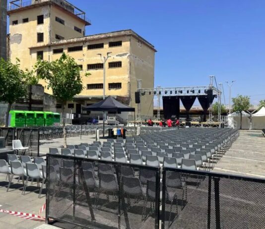 Torre del Greco, “Cinema sotto le stelle” agli ex Molini Marzoli: film, cultura e comunità sotto il Vesuvio