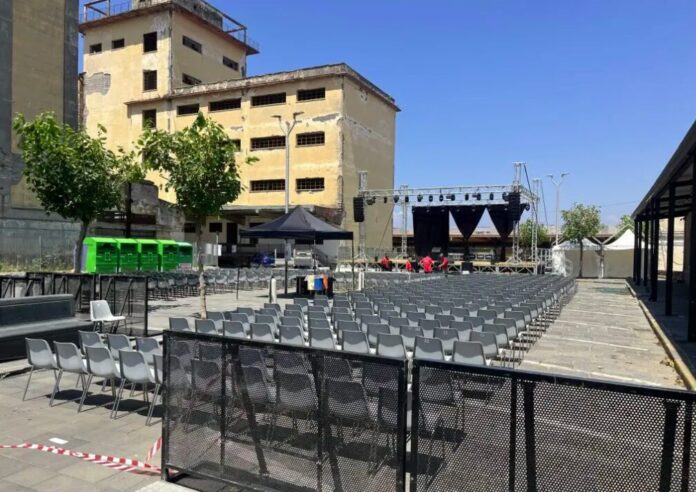 Torre del Greco, “Cinema sotto le stelle” agli ex Molini Marzoli: film, cultura e comunità sotto il Vesuvio