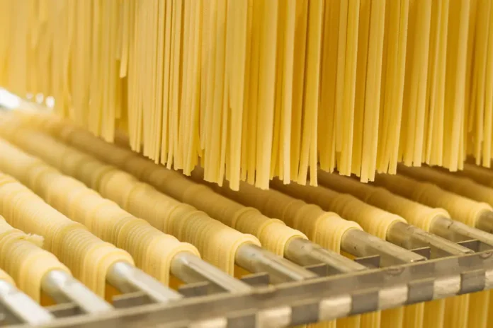 Gragnano accelera sullo sviluppo: firmata la Convenzione per l’area industriale “ARDI 01 – Polo dei Pastifici”