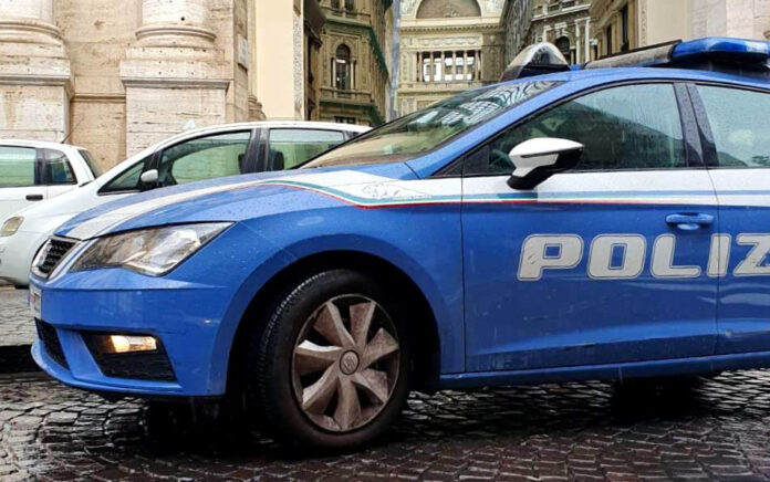Castellammare, attesa per oggi l'autopsia del 65enne trovato morto in casa con 50 coltellate