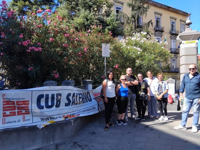 Scafati, sciopero dei lavoratori delle pulizie: presidio davanti al Comune contro Miorelli Service