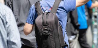 Napoli, tenta di rapinare due turisti: 33enne arrestato