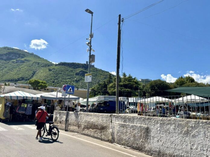 Il mercato del giovedì di Sant'Antonio Abate cambia casa: presto sarà tutto in Largo Sandro Pertini