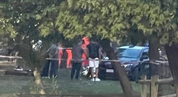 San Marzano sul Sarno, giallo al Parco Urbano: trovato morto un uomo extracomunitario San Marzano sul Sarno, giallo al Parco Urbano: trovato morto un uomo extracomunitario