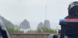 Capri, rubano un bracciale e tentano la fuga in aliscafo: denunciata coppia di turisti