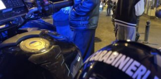 Torre del Greco: trovate munizioni in un autolavaggio, denunciato 26enne
