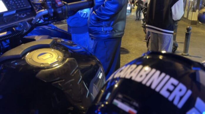 Torre del Greco: trovate munizioni in un autolavaggio, denunciato 26enne