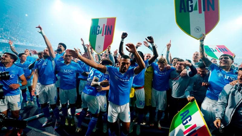 Napoli cagliari al Maradona
