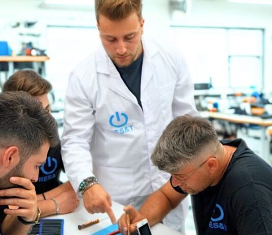 stefano-baraniello-riparazioni-smartphone