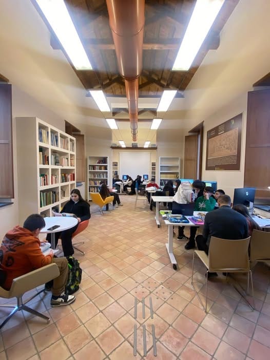 Pimonte, la biblioteca comunale diventa cuore della cultura con il programma "Letture al tramonto" Pimonte, la biblioteca comunale diventa cuore della cultura con il programma "Letture al tramonto"