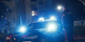 Giugliano, riproduce una sirena dallo stereo per superare il traffico: denunciato 34enne per guida in stato di ebbrezza