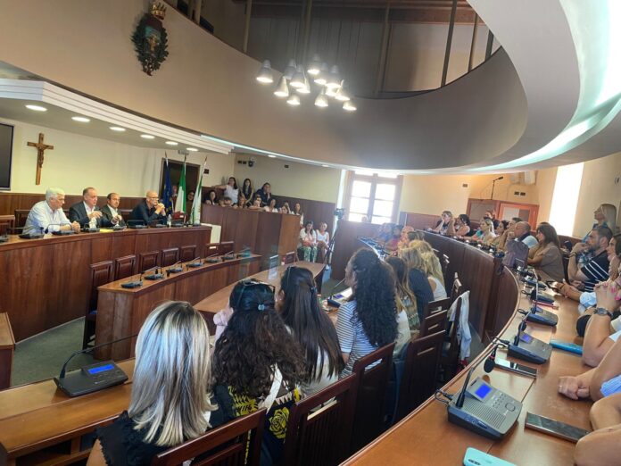 Torre del Greco, emergenza scuola: prima adesione alla manifestazione di interesse promossa dal Comune