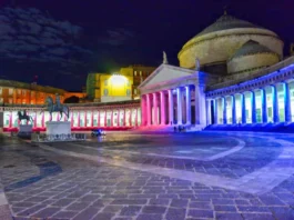 Napoli, piazza Plebiscito diventa teatro sotto le stelle: torna “Restate a Napoli” con 21 spettacoli gratuiti