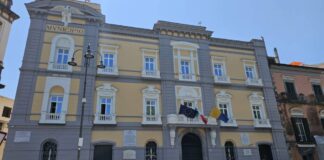 Castellammare di Stabia, dal 1° ottobre nuovo orario per i dipendenti comunali: più efficienza e maggiori tutele